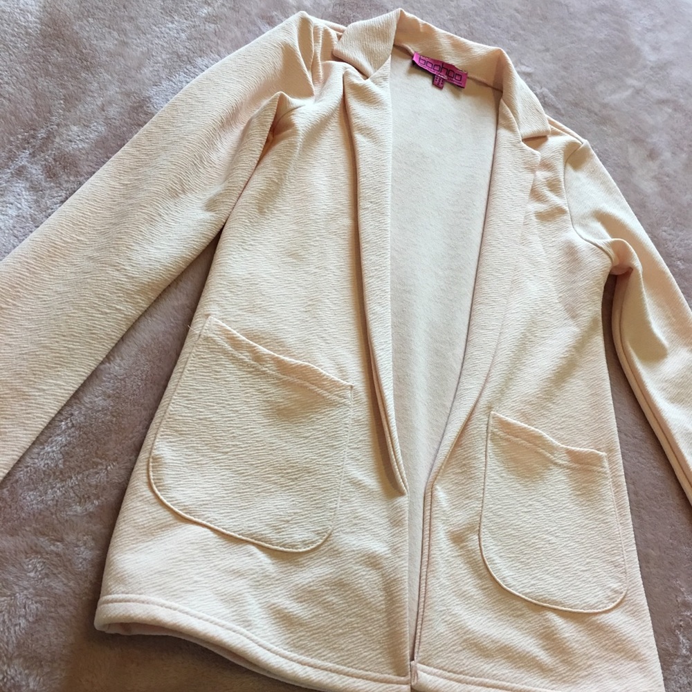 Boohoo Blush Blazer Size 4 💕 Final Price